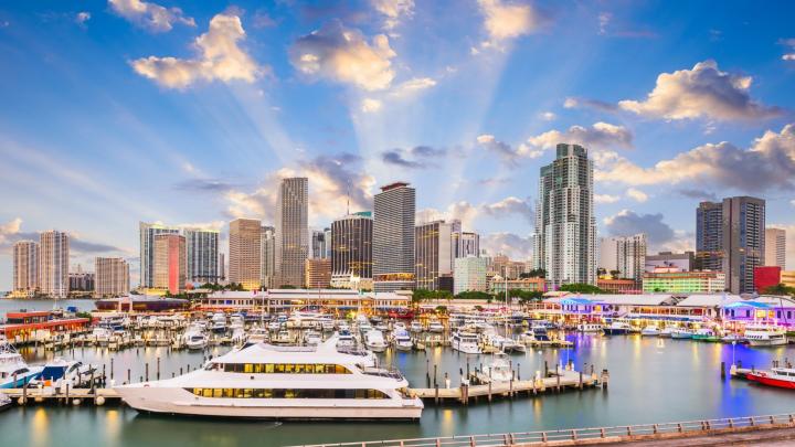 What do you need to rent a yacht in Miami?