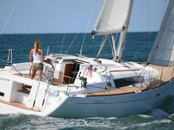 Tonnarella, Italy boat rental - charter a yacht for up to 6 guests.