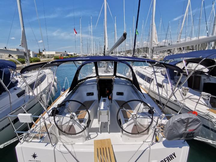 Discover sailing aboard the 34ft BERRY yacht charter in Vodice, Croatia - a 3-cabin boat for rent.
