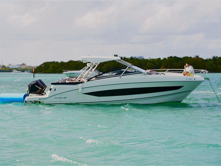 Stylish 2020 32' Beneteau Luxury Yacht