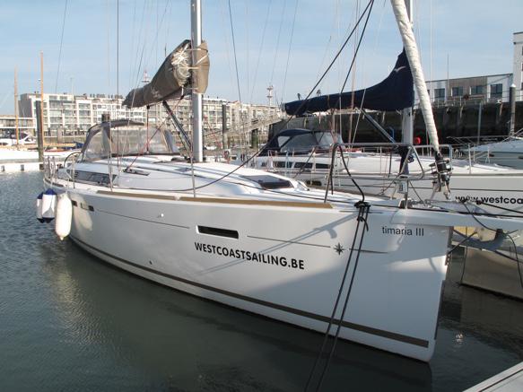 Discover boating aboard the 44ft Timaria III boat in Nieuwpoort, Belgium - a 4 cabins sail boat for rent.