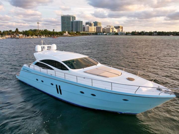 FREE HOUR | 70FT 13PPL LUXURY
PARTY YACHT MIAMI