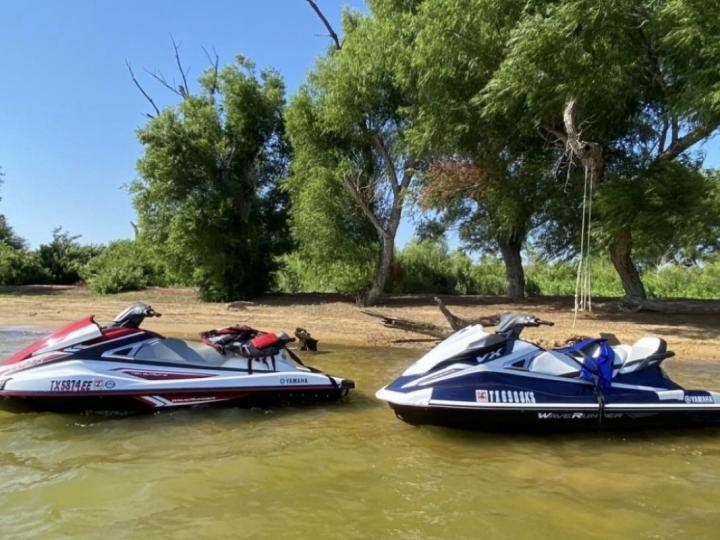 Yamaha vx cruiser duluxe 3 seater (easy to rent) (yes I have two of them)