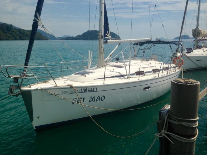 Explore the amazing Tambon Koh Chang Tai, Thailand on a sail boat - rent the 35ft Fei Mao boat and discover sailing.