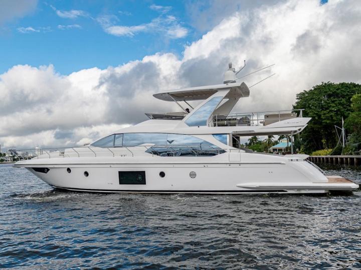 Sleek Design, Ultimate Comfort on the Water