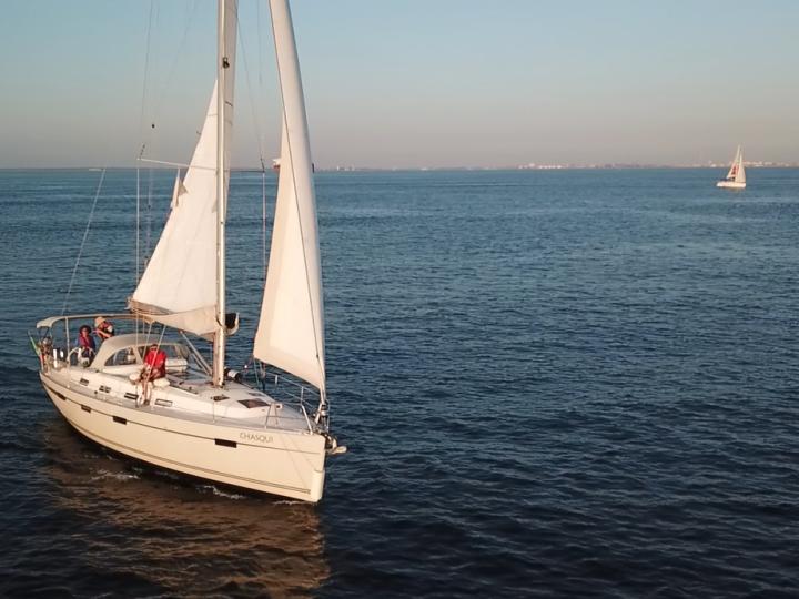 Sailing charter in Lisboa, Portugal - rent a sail boat for up to 6 guests.