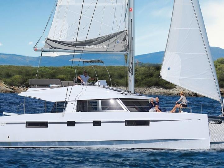 Private boat for rent in Le Marin, Caribbean Netherlands for up to 8 guests.