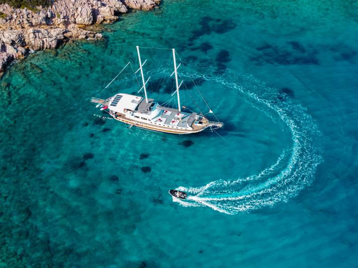 Gullet charter in Bodrum, Turkey - rent a whole gullet powerboat.