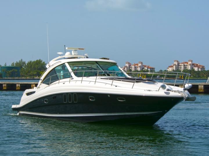 Luxury Yachting Experience! 50' SeaRay
