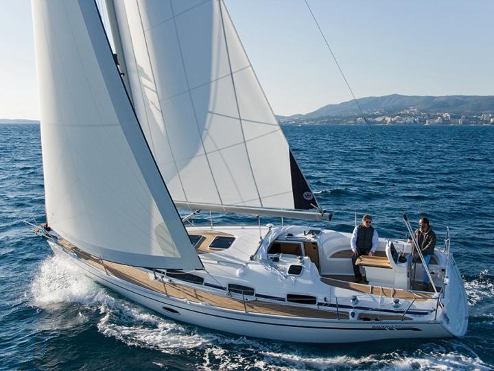 Rent a boat in Lefkada, Greece and enjoy a yacht charter trip like never before. Bav34 - 35ft.
