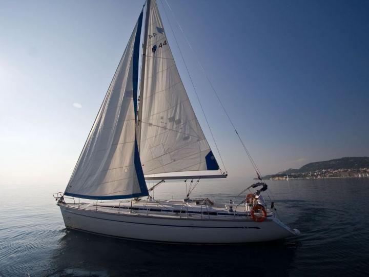 Discover boating aboard the 46ft Brisnik boat in Split, Croatia - a 4 cabins sail boat for rent.