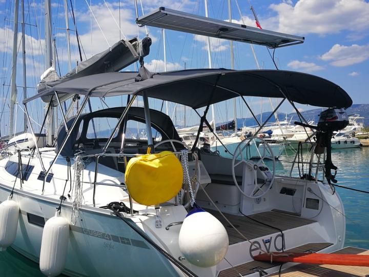 Rent a sail boat in Split, Croatia - the Eva yacht charter for 6 guests.