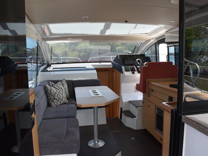 Sealine C330v Luxury Yacht | Haulover Sandbar Experience