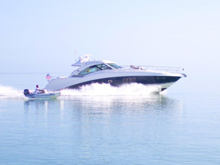 Luxury Yachting Experience! 60' SeaRay (2)