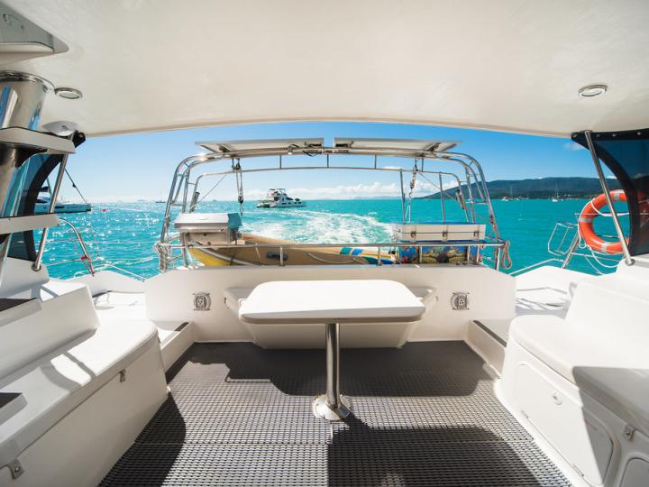 Rent a catamaran in Airlie Beach, Australia, and enjoy a boat trip like never before!