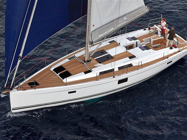 Rent a boat in Zadar, Croatia - the Melina yacht charter.
