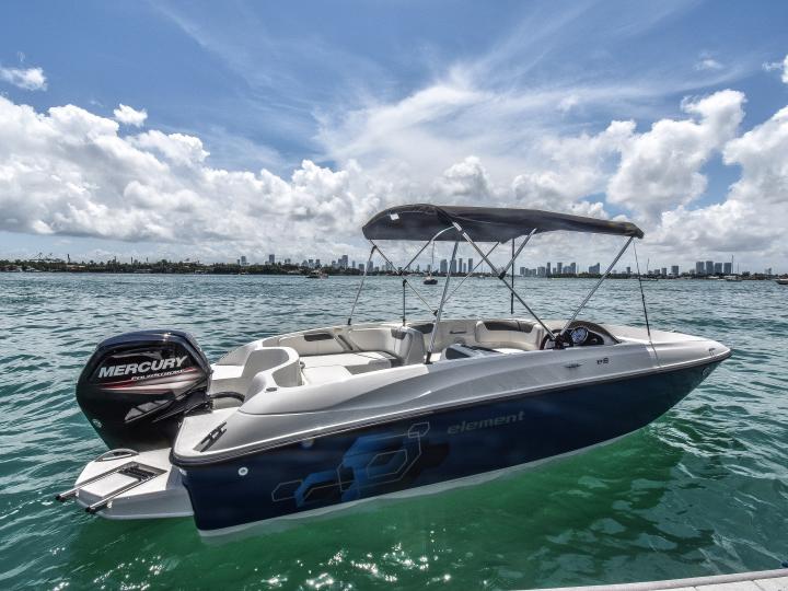 Bayliner e18 Best for Miami Bay + Parking Included