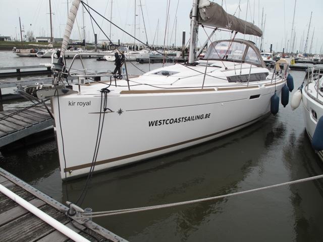 Explore the Nieuwpoort, Belgium on a sail boat - rent the Kir Royal boat and discover sailing.