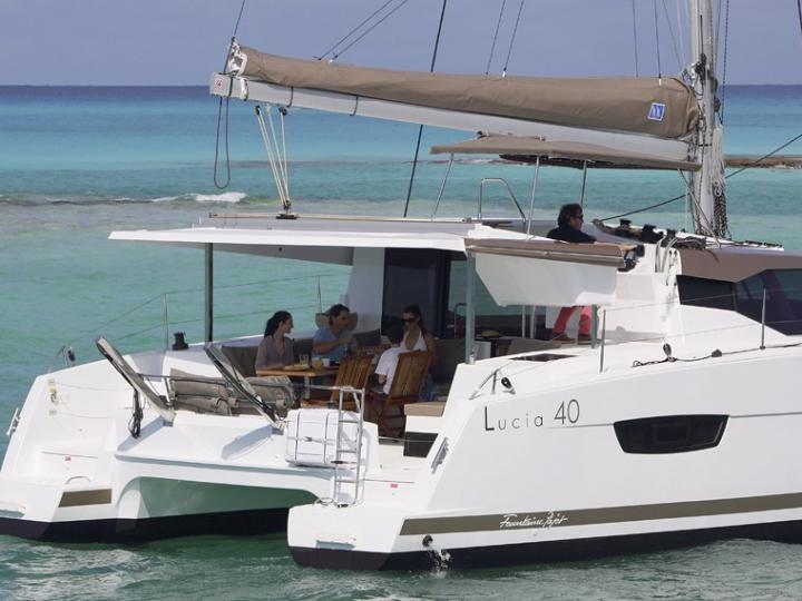 Rent a 38ft, Catamaran in Rodney Bay, Caribbean Netherlands and enjoy a boat trip like never before.