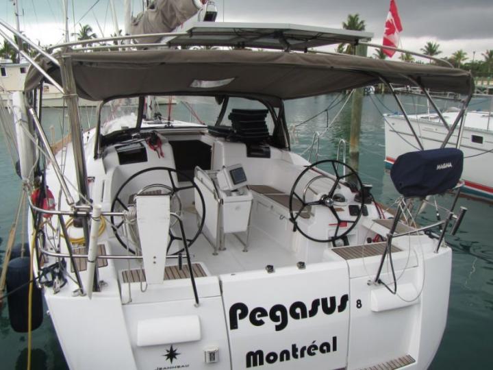 Discover boating aboard the 40ft Pegasus ** boat in Newport, United States - a 3 cabins Sailboat for rent.