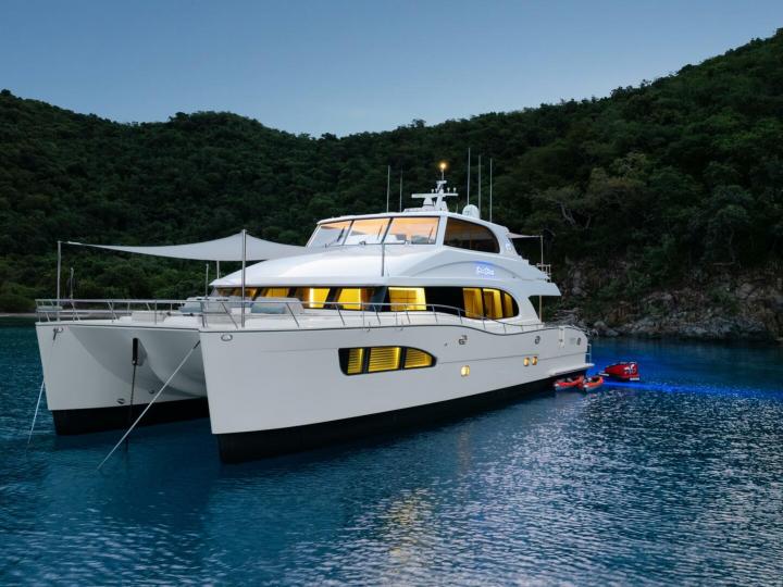 Sea Glass 74' Horizon PC74 2018