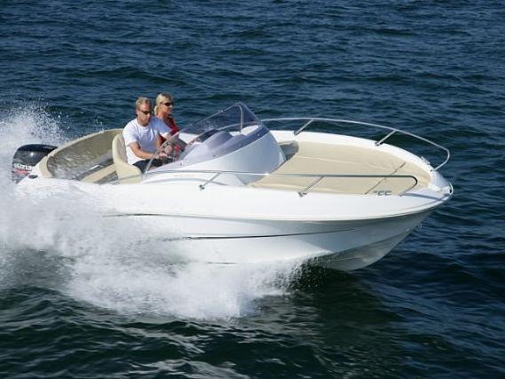 Discover boating aboard the 19ft No Name boat in Sukošan, Croatia - a 1 cabins power boat for rent.