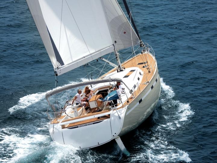 Rent a boat in Athens, Greece and enjoy a yacht charter trip like never before. Little Secret - 55ft.