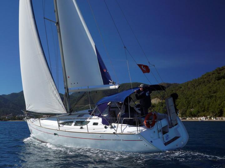 Sail boat for rent in Marmaris, Turkey - a yacht charter for up to 4 guests.