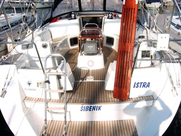 Beautiful sailboat rental in Vodice, Croatia for up to 8 guests - discover sailing!