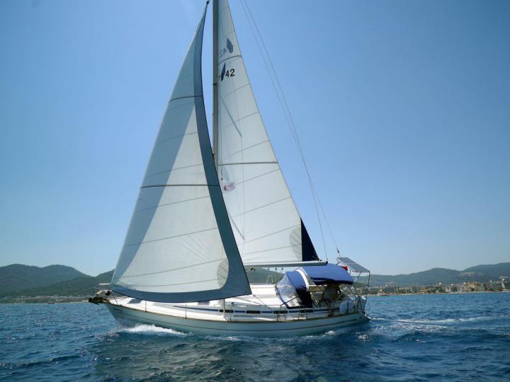Yacht charter in Marmaris, Turkey - an 8 guests boat for rent.