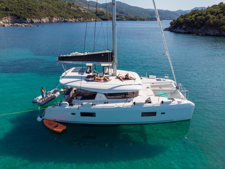 LAGOON 42 / DREAM OF LIFE