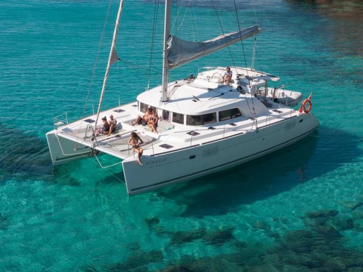 Rent a beautiful 39ft catamaran in Tonnarella, Italy - the ultimate vacation trip on a catamaran charter.