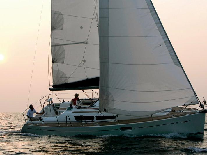 Rent a boat in Lefkada, Greece. Enjoy a yacht charter for 6 guests.
