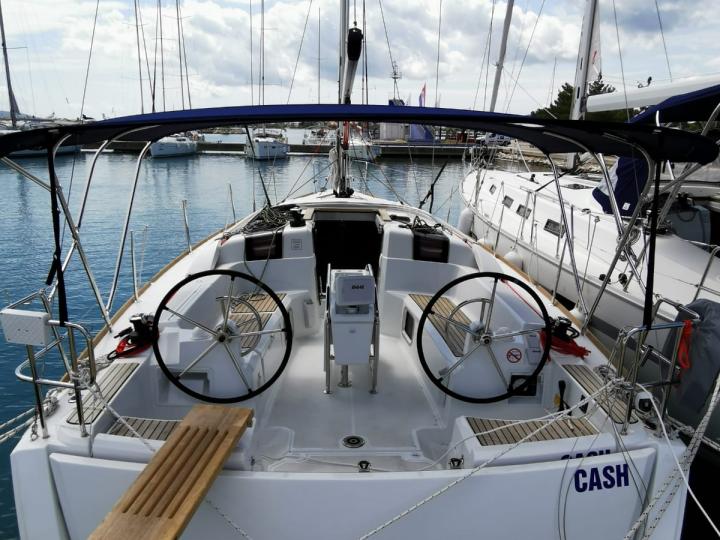 Brand new beautiful boat for rent in Vodice, Croatia. Enjoy a great yacht charter for 6 guests.