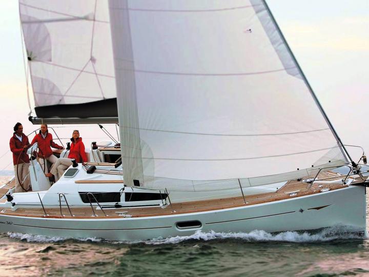 Yacht charter in Athens, Greece - rent a boat for up to 4 guests.