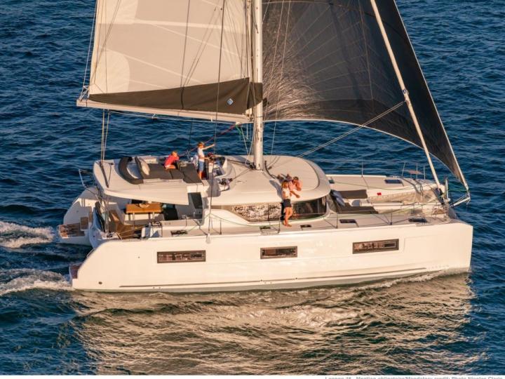 Affordable catamaran for rent in Scrub Island, British Virgin Islands - discover sailing!