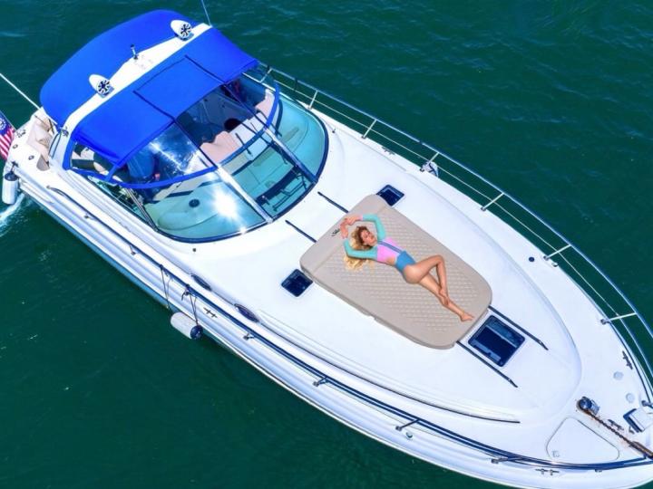 45’ Sea Ray – Sleek and Spacious on the Water