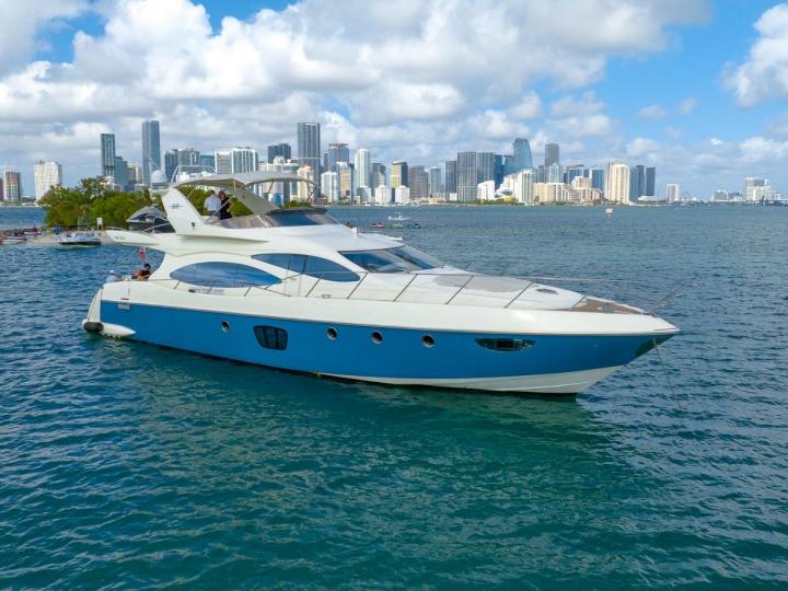 70 Ft Lux Italian Yacht in Miami