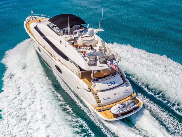 Stunning 83' Azimut Luxury Yacht