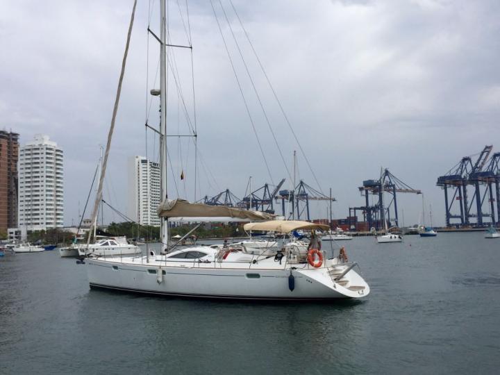 QUICK - a 55ft boat for rent in Cartagena, Colombia. Enjoy a great yacht charter for 8 guests.