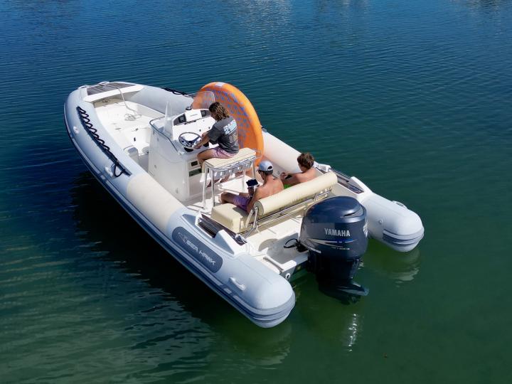 Zodiac Sea hawk 700