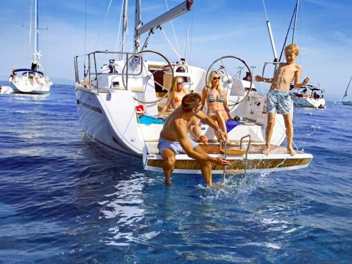 Yacht charter in Skiathos, Greece - rent a boat for up to 6 guests.