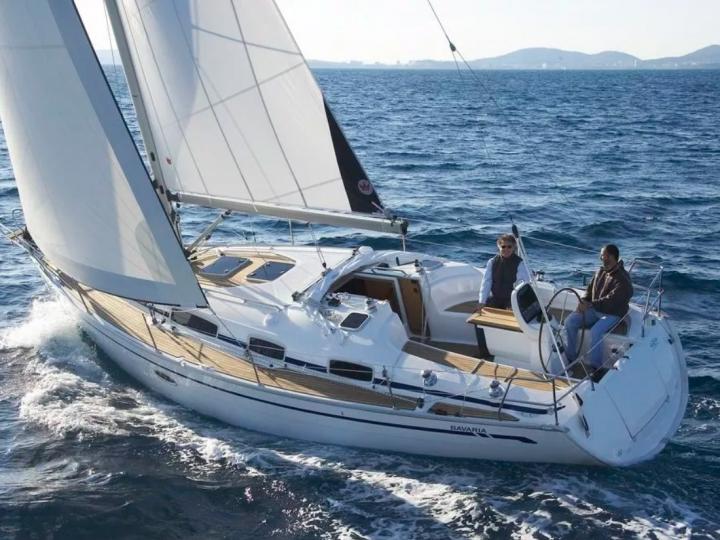 Rent a boat in Skiathos, Greece and discover boating on a yacht charter