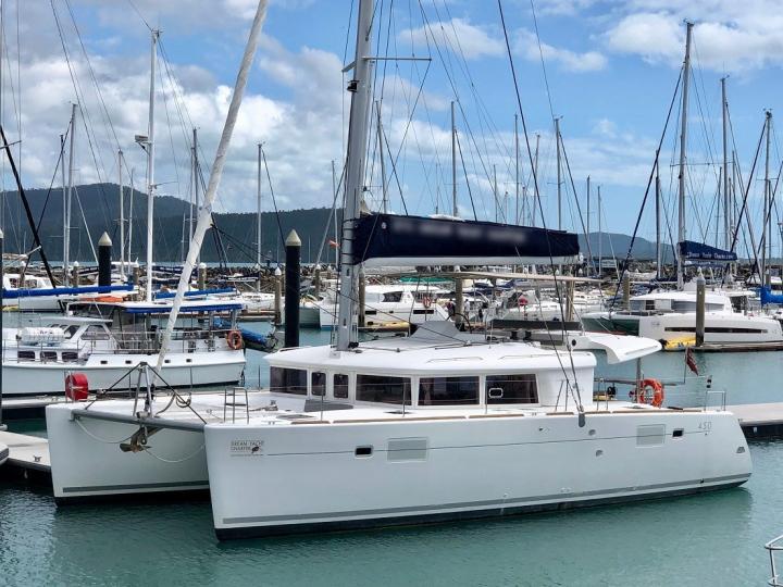 Top boat rental in Airlie Beach, Australia - rent a Catamaran for up to 8 guests.