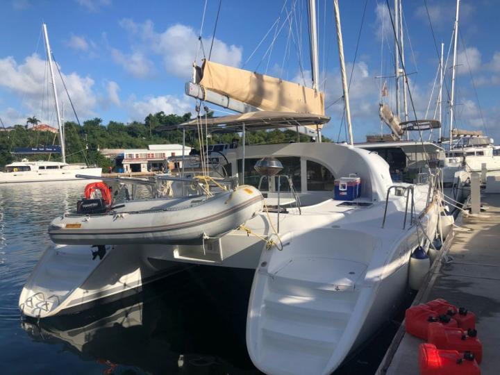 A great boat for rent - discover all Scrub Island, British Virgin Islands can offer aboard a Catamaran.