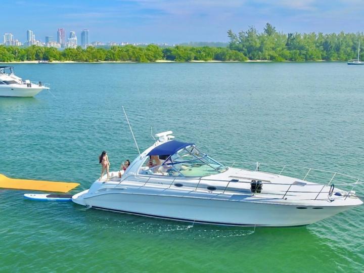 Miami Cruise - 46 Ft Party Yacht for up to 13 guests - Includes Water Toys and Drinks