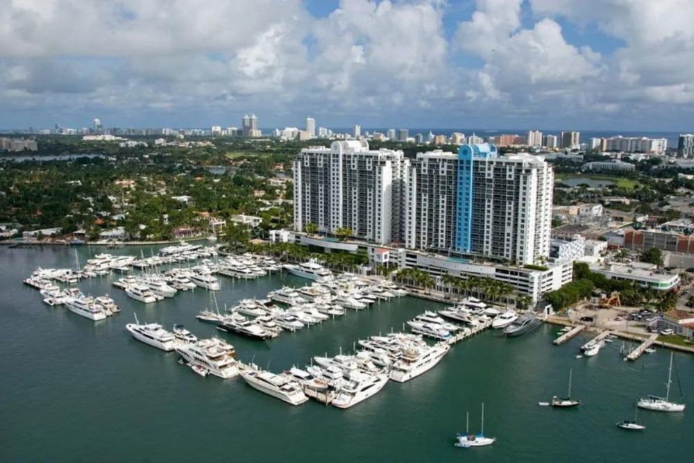 an aerial view of sunset harbour yacht club miami beach