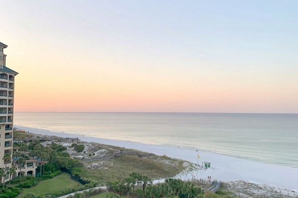 sandestin beach at sunset